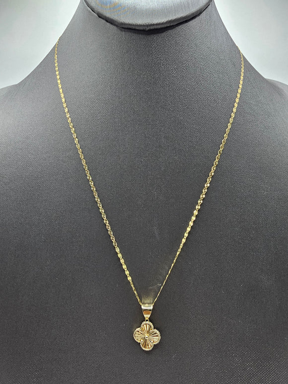 14k Gold Chain w/pendant - Gold Clover