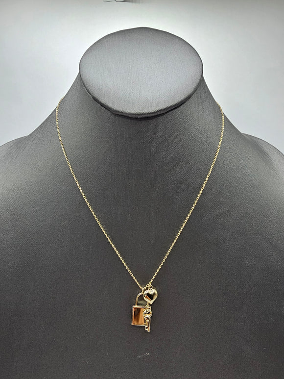 14k Gold Necklace  - Key Lock w/Heart